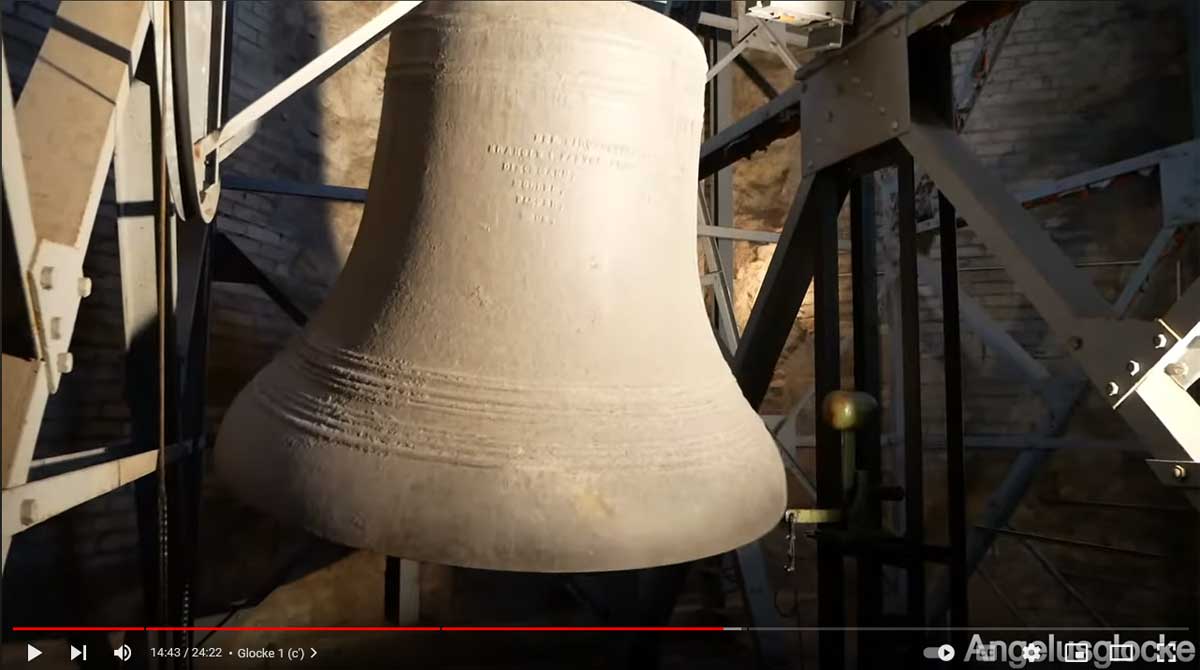 video_still_kirche_gelaeutpraesentation.jpg
