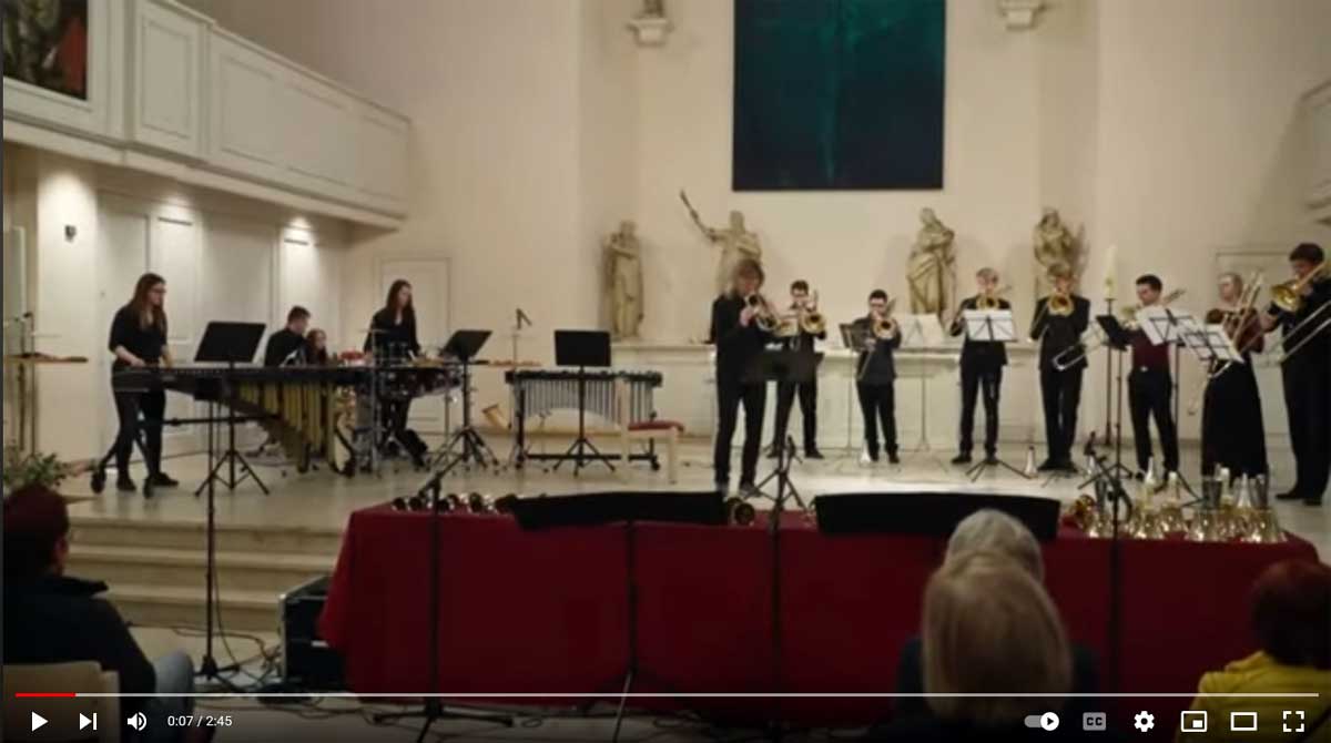 video_still_kirche_konzert_shilkloper.jpg